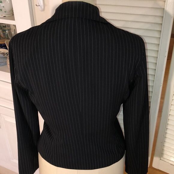 Shape FX’s Peplum Pinstripes Darted Crop Blazer Timeless Wide Lapel. Fully Lined - Picture 6 of 17